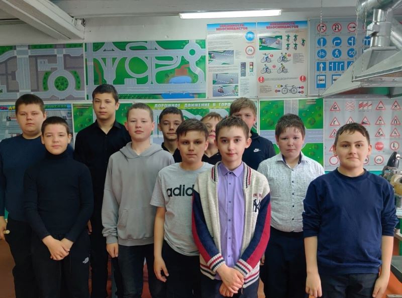 «Школа самокатных наук».