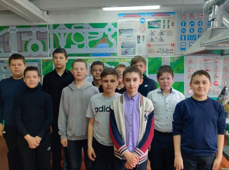 «Школа самокатных наук».